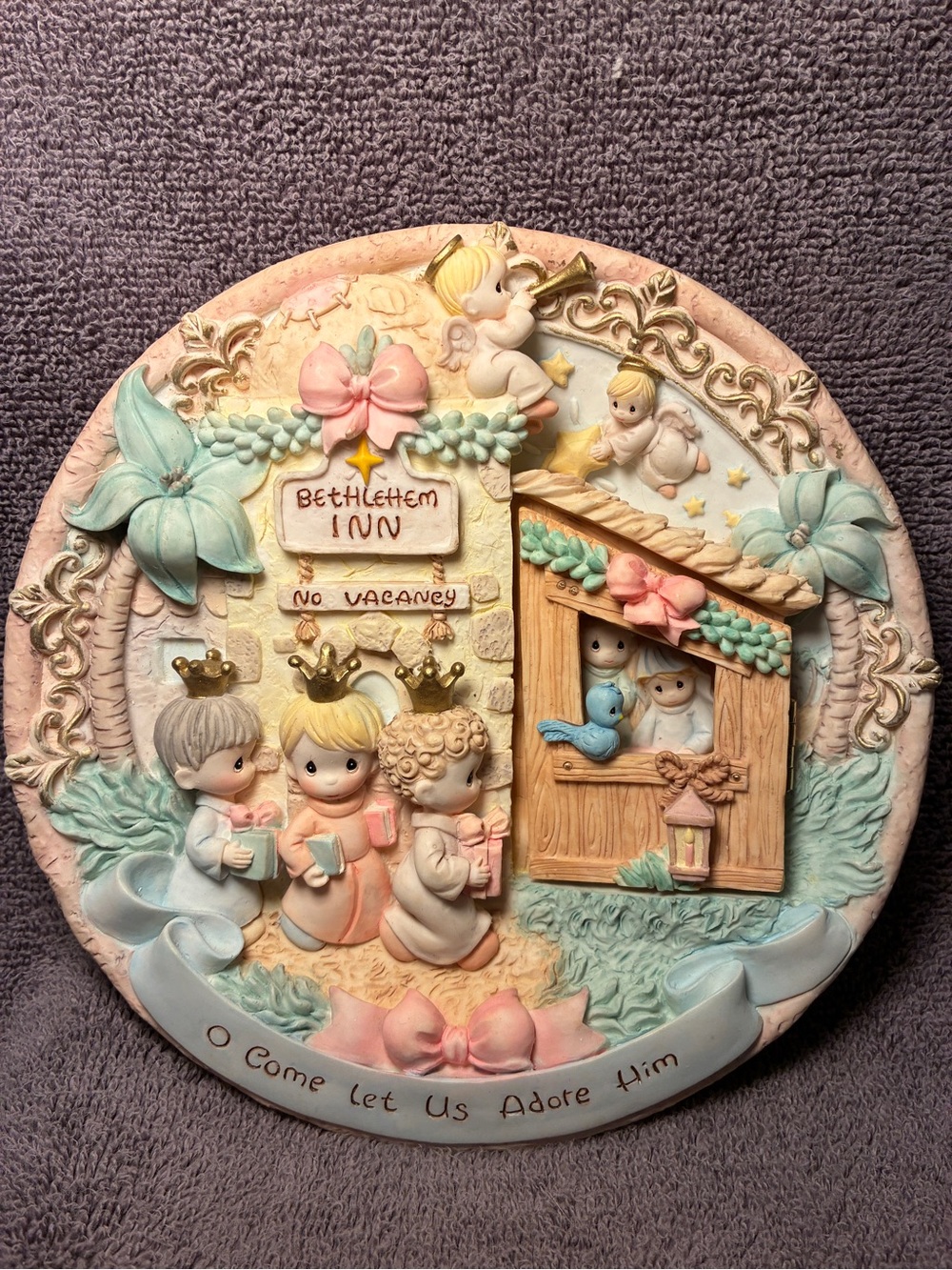 Precious Moments 3-D Nativity Plate ~ O Come Let Us Adore Him ~Stable Door Opens